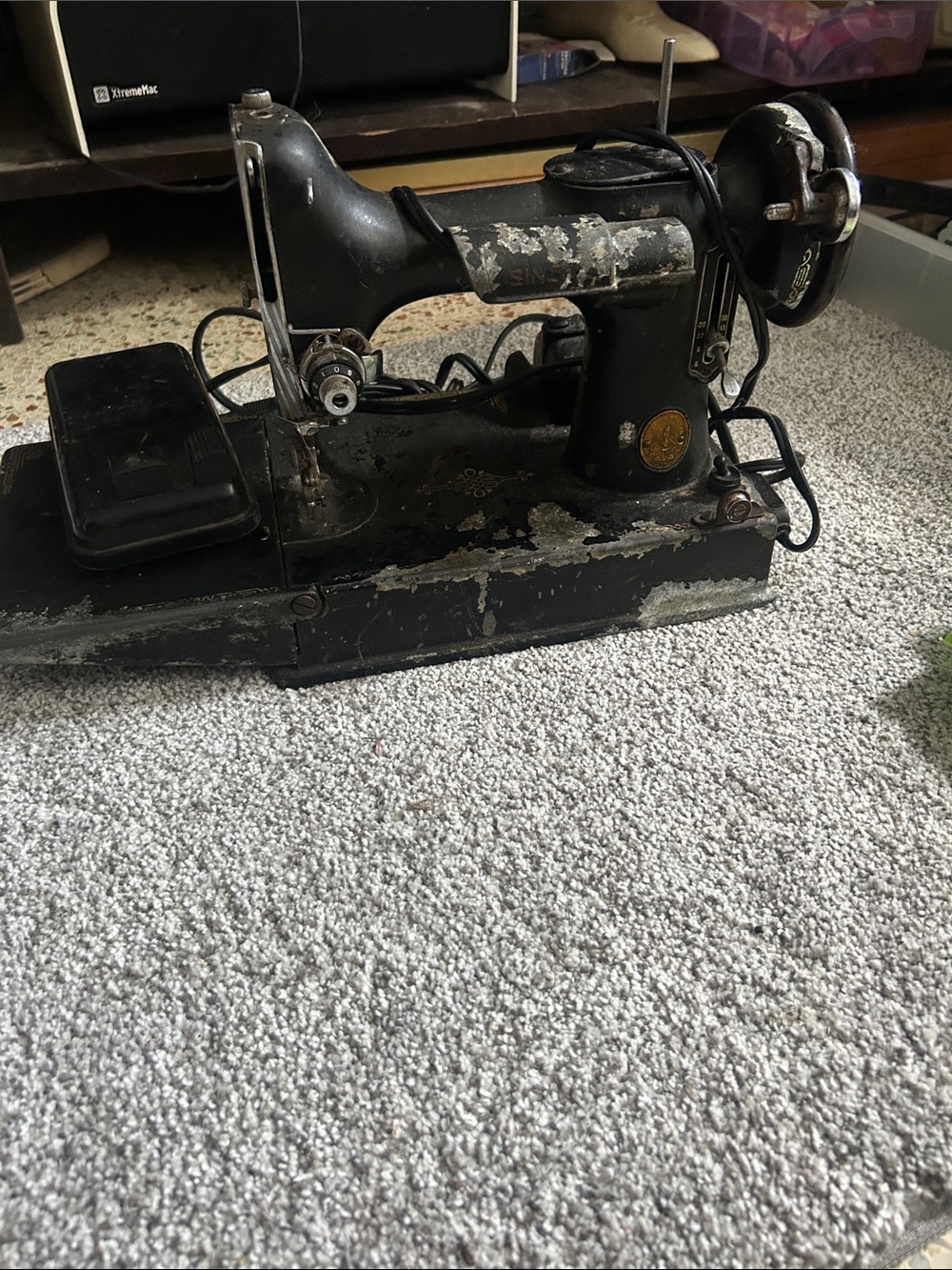 Vintage Black Toy/Novelty  feather weight 59s Sewing Machine